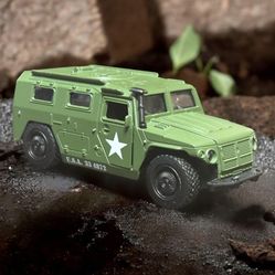 US army car 1:43 collectible toys