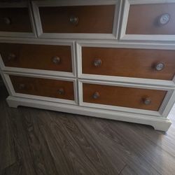 Pulaski Dresser