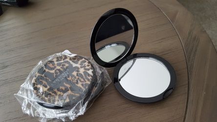 New VS compact mirrors, each