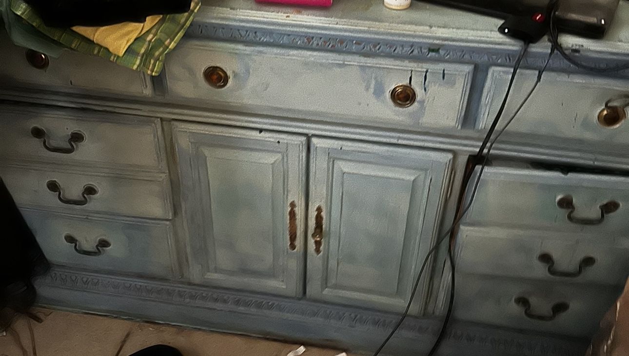 Dresser (free)