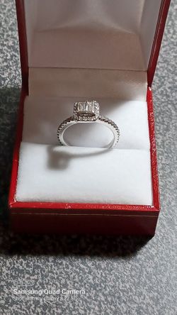 14kt white engagement ring