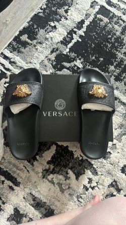 Versace Pool Sandal (NO MEETUPS)