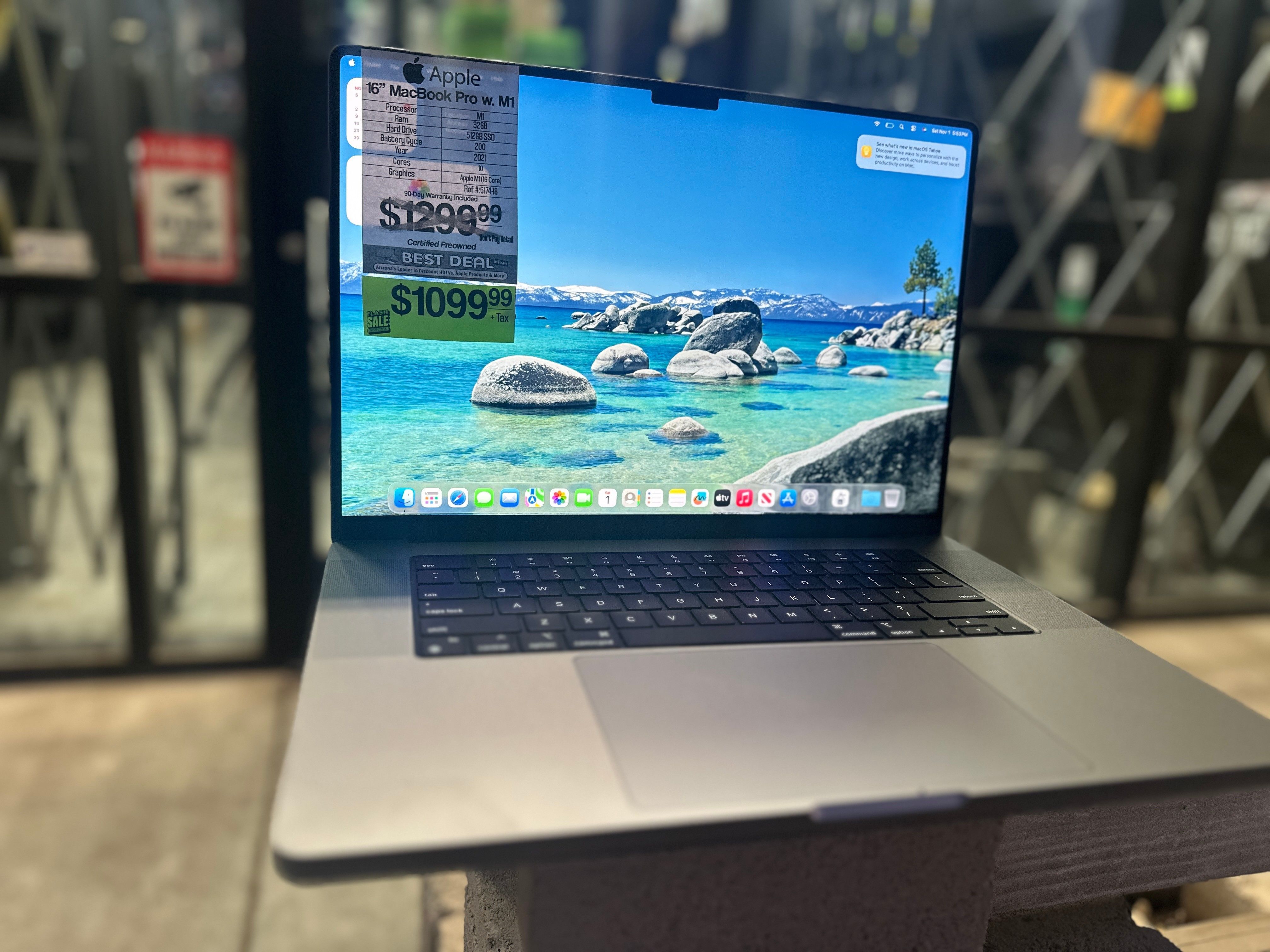 HUGE APPLE SALE! 16" MacBook Pro Retina M1 Pro 10-Core CPU, 16-Core GPU, 32GB Ram, 512GB SSD 2021