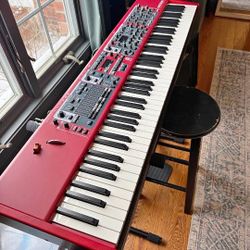 Nord Stage 3 HA88 Keyboard w/Gator Hardshell Case