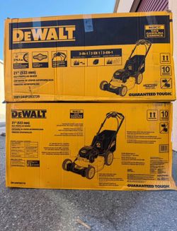 DEWALT 21 in. 163cc Briggs and Stratton 725Exi Engine Rear Wheel Drive 3-in-1 Gas Self Propelled Wal