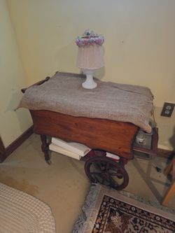 Tea cart