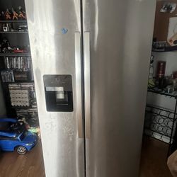 Whirlpool Refrigerator 