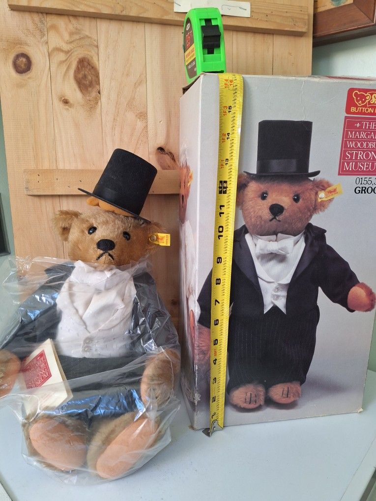 Steiff Groom Teddy Bear # 0155.37