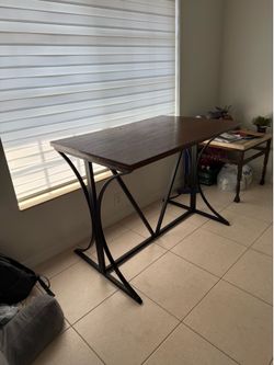REAL WOOD DINNING ROOM TABLE $80
