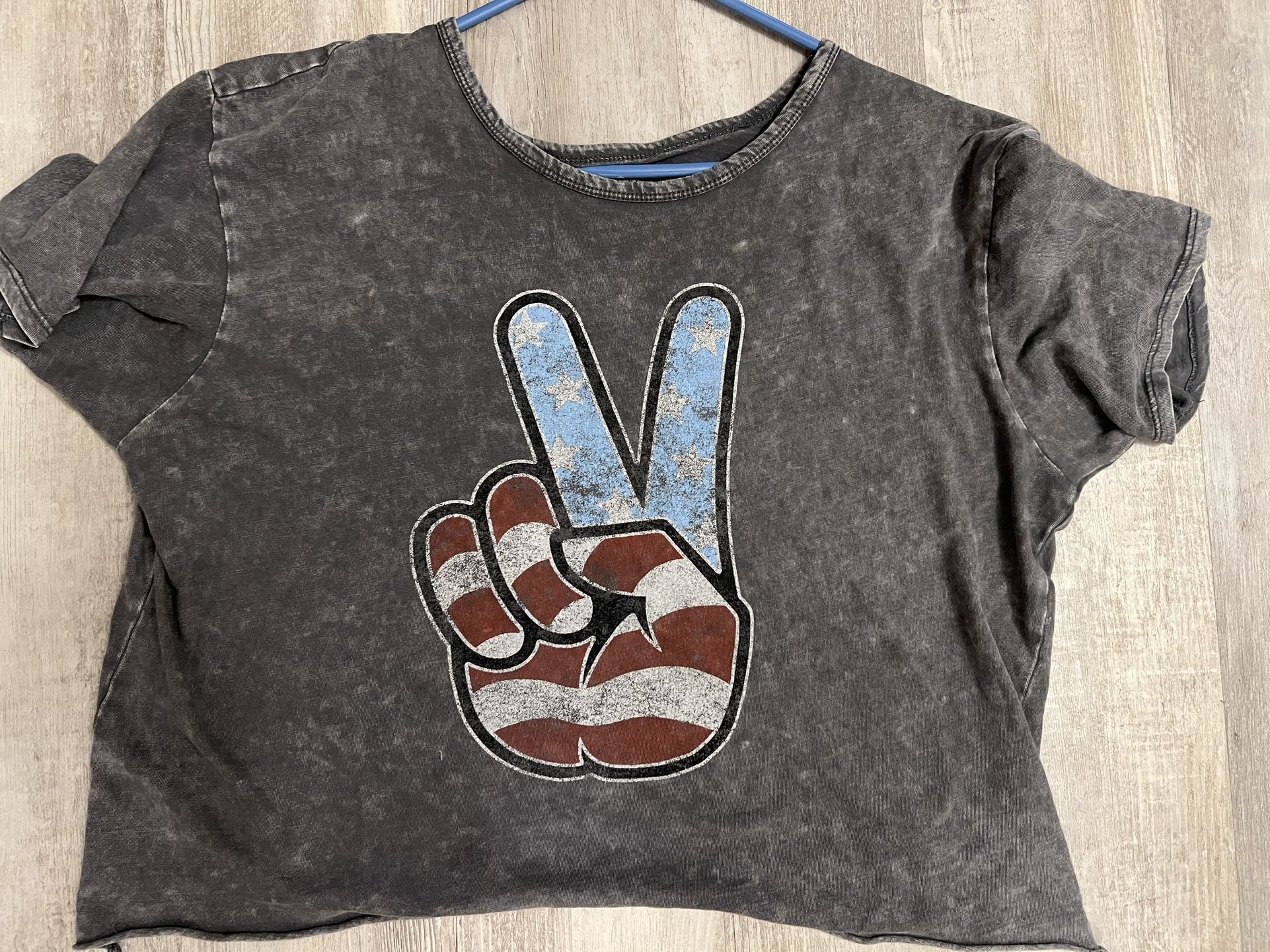 Women’s Distressed T-shirt 
