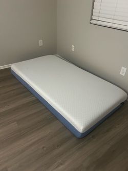 Twin Mattress- never used