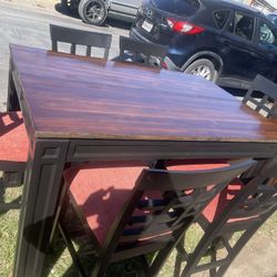 Muy Bonito Comedor Alto De 6 Sillas 