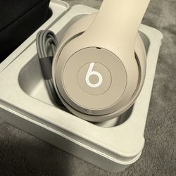 Beats Studio Pro 