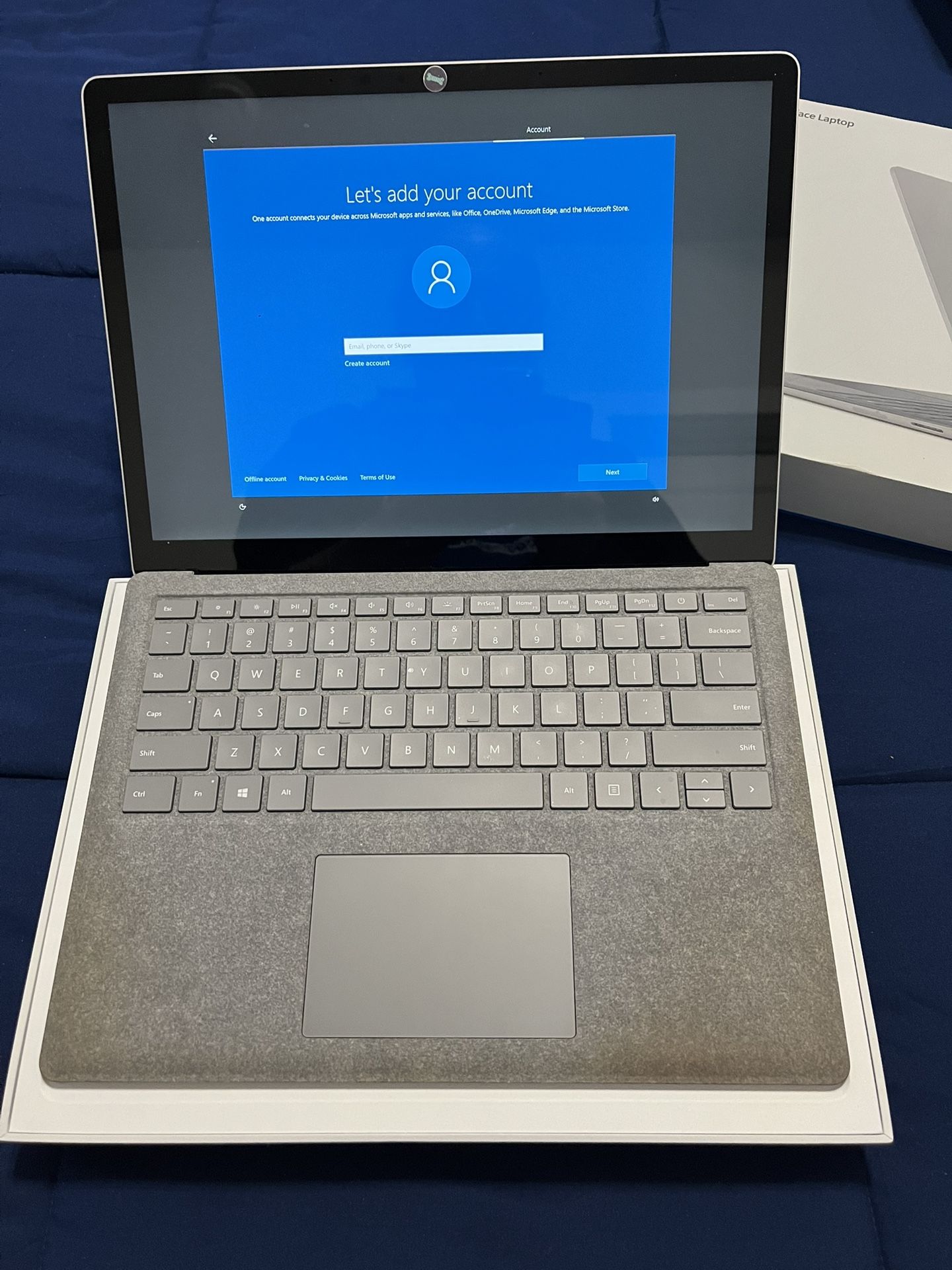Microsoft Surface Laptop 13.3 128mb 4G 10S