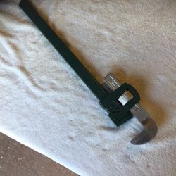Pipe Wrench  24”