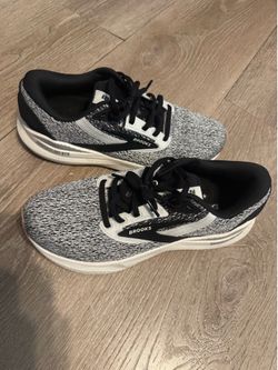 Womens Brooks