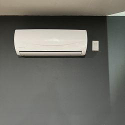 AC Mini Splits W/ Inst