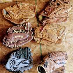 Baseball Gloves 