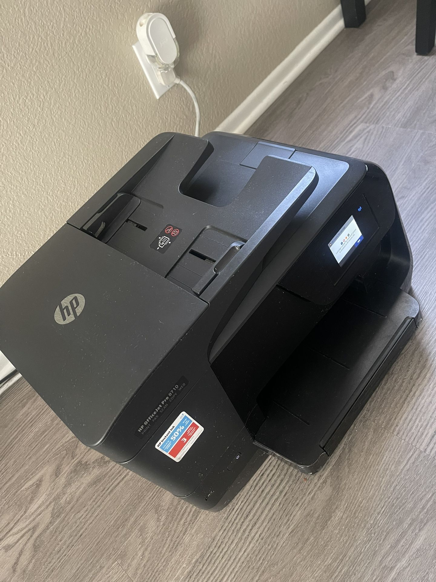 HP Office Jet Pro 8710 Printer / Copy / Fax Machine Barely Used! (Bluetooth)