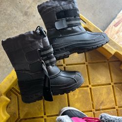 Snow Boot For Kids Size 11