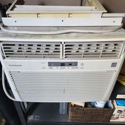 12000 BTU FRIGIDAIRE Window Air Conditioner 
