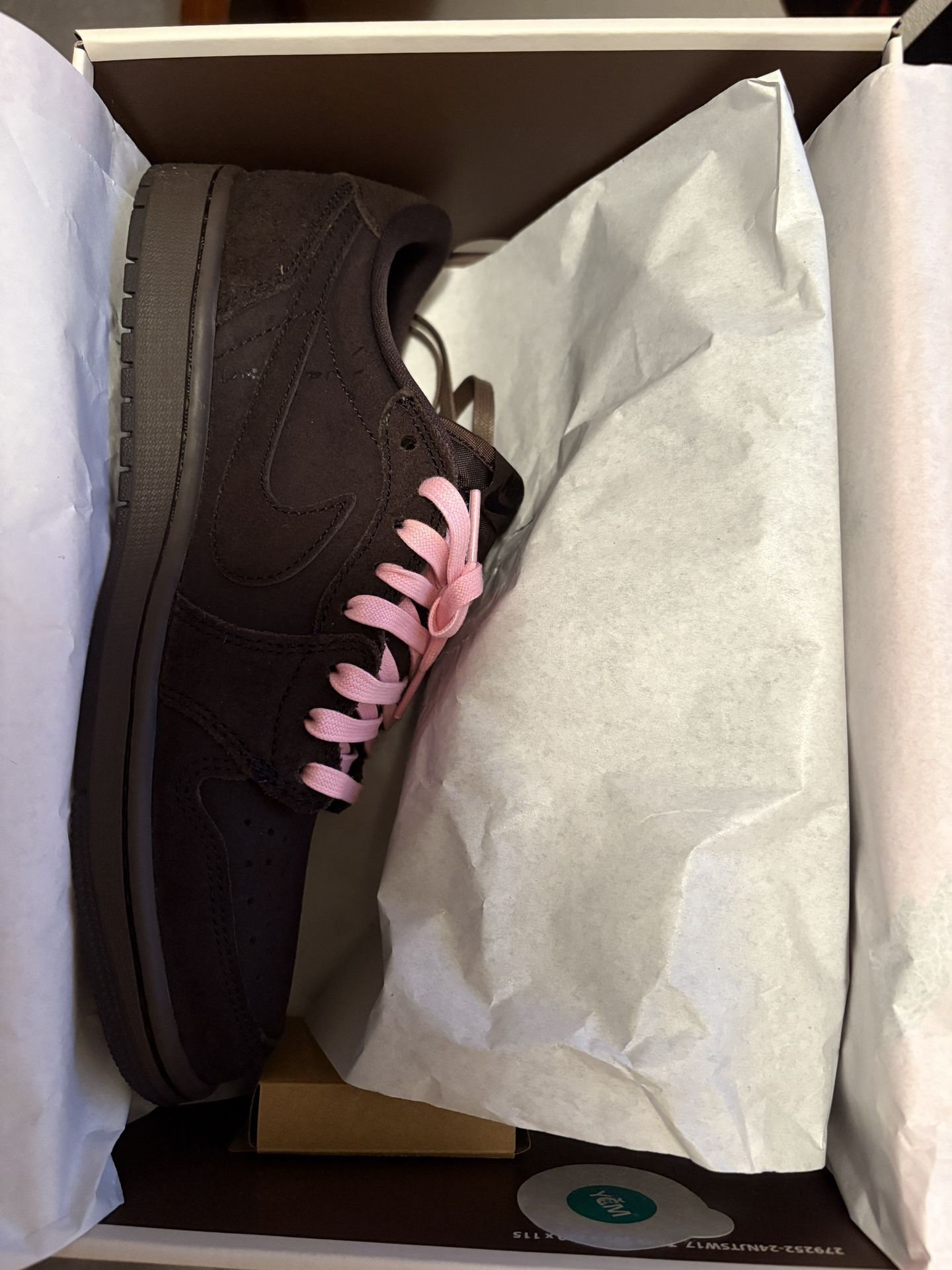 Travis Scott Jordan 1 Low Velvet Brown
