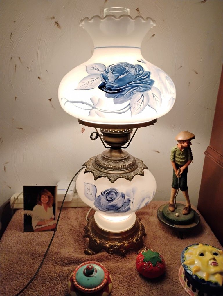 Beautiful Hurricanes Lamp Vintage