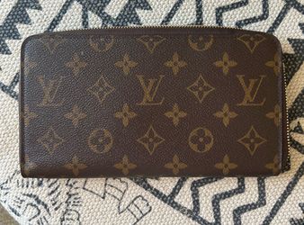 Louis Vuitton - Organizer Wallet