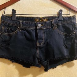 Billabong ~Women’s Black Shorts