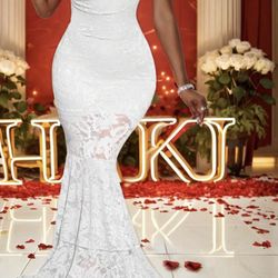 BRAND NEW NEVER WORN all White Dress Lace  