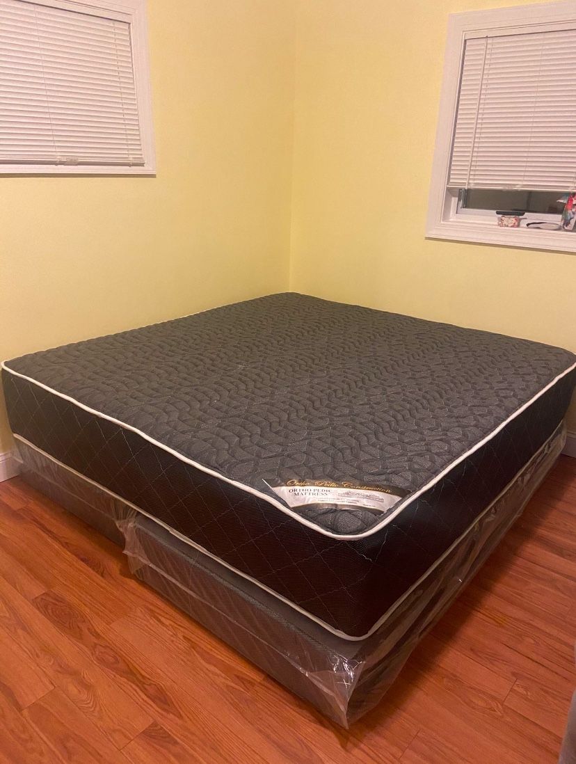 Queen Mattress- Double Sides- Come With Free Box Spring - Free Delivery 🚚 To Reasonable Distance