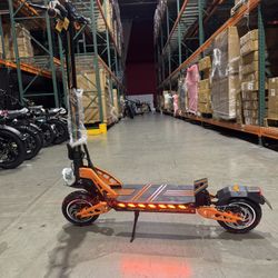 Dual-motor high-speed electric scooter