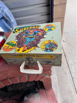 This is a vintage 1978 Superman record player