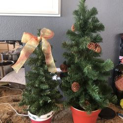 Christmas Table Top Christmas Tree Pair One With Pinecones 