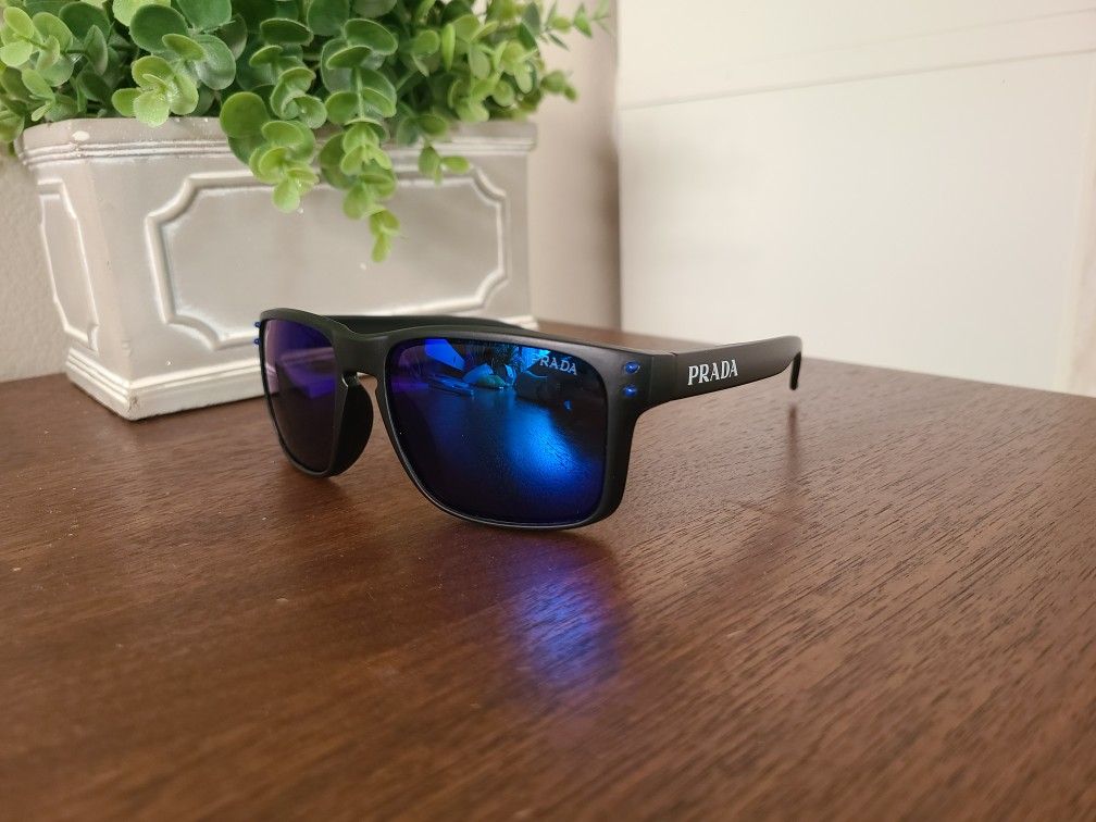 Sunglass