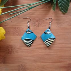 1PR Beautiful African Painted Horn Earrings Set