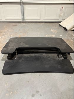 Standing desk