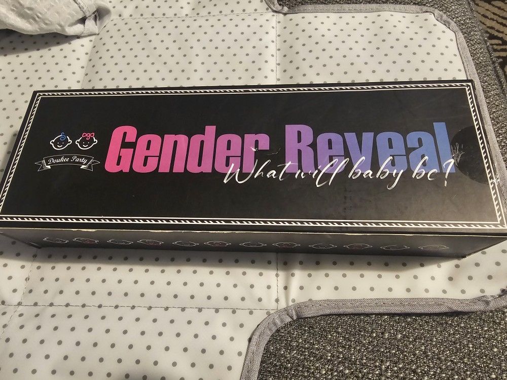 Gender Reveal Confetti Poppers- Blue