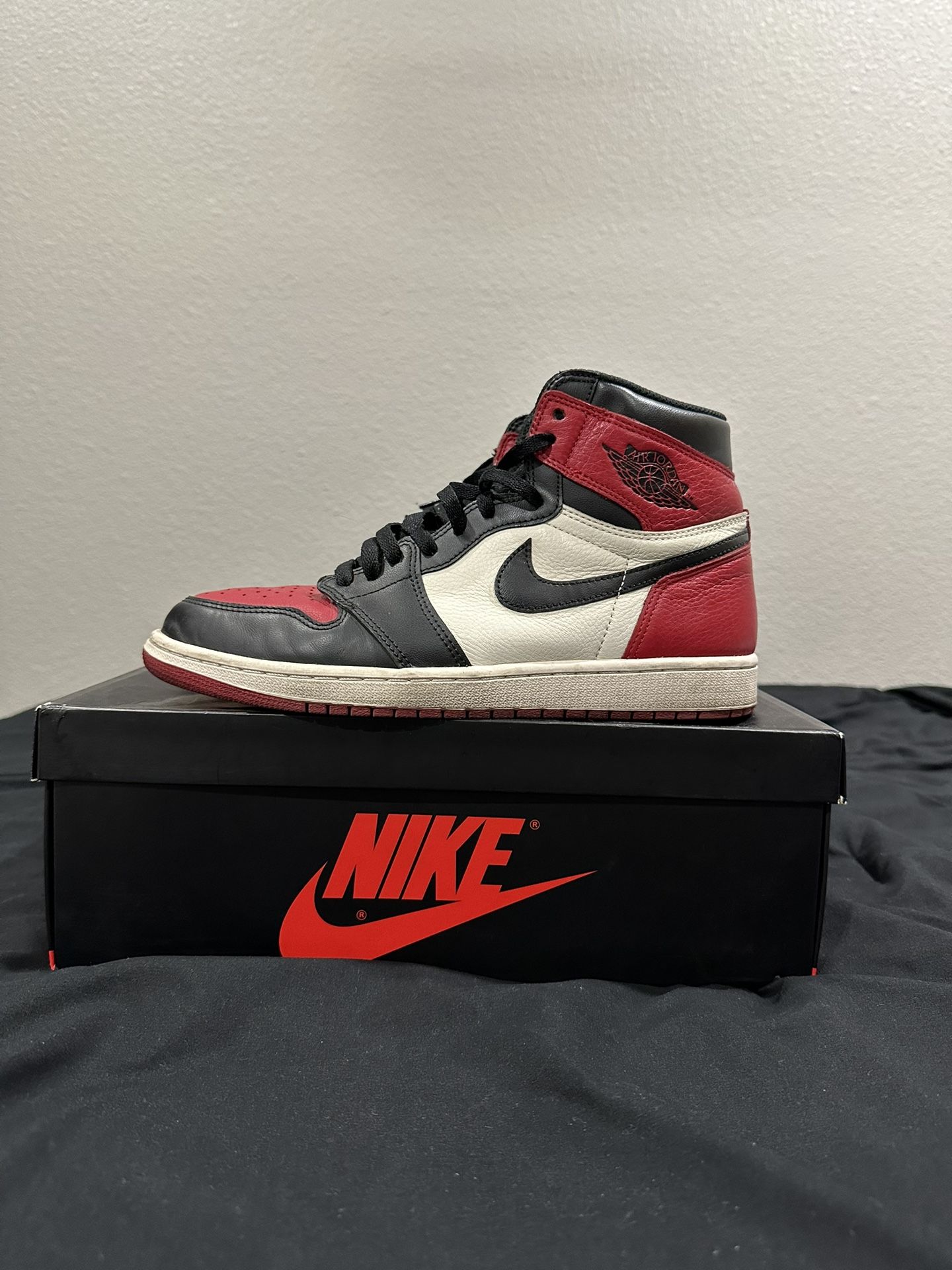 Air Jordan 1 High OG “Bred Toe”