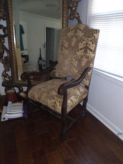 Accent chair @ Catawba River Antique Mall booth 11-wall
