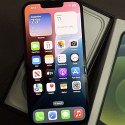 iPhone 13 Fully Unlocked 128 GB in good condition with box