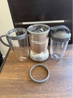 NUTRA BULLET BLENDER