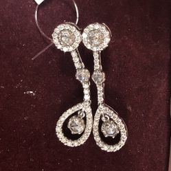 14K White Gold Drop Diamond Earrings