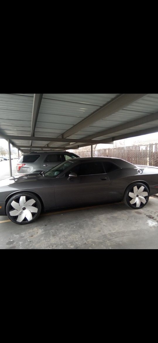 Wheels And Tires 22s Off Dodge Challenger Spacers Included