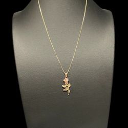 18” 14K Box Link Necklace With 14K Rose Pendant 