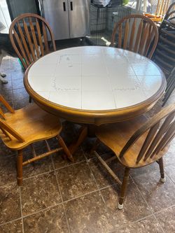 Solid wood 4 chair table