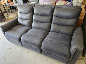 Couch with electric recliner