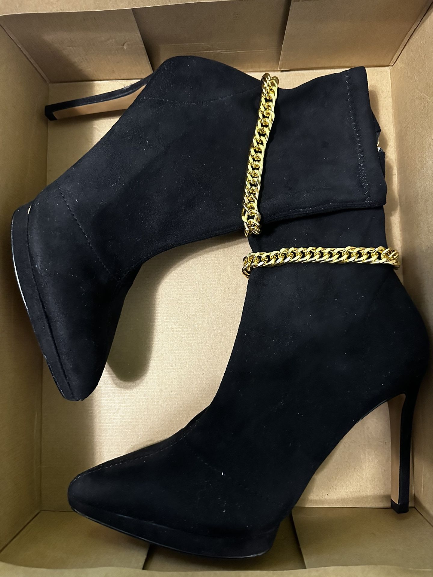 Jessica Simpson Valyn4 Chained Stiletto Sock Booties