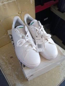 Adidas  Advantage  Tennis Shoes new with tags size 10