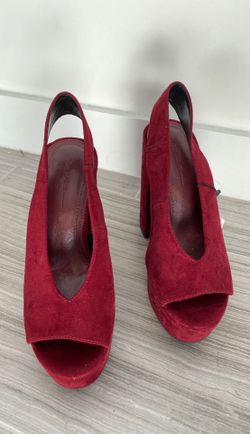 Red heels wedge